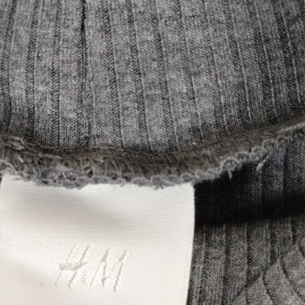 H&M Gray Ribbed Turtleneck Dress Size Small - Picture 4 of 6